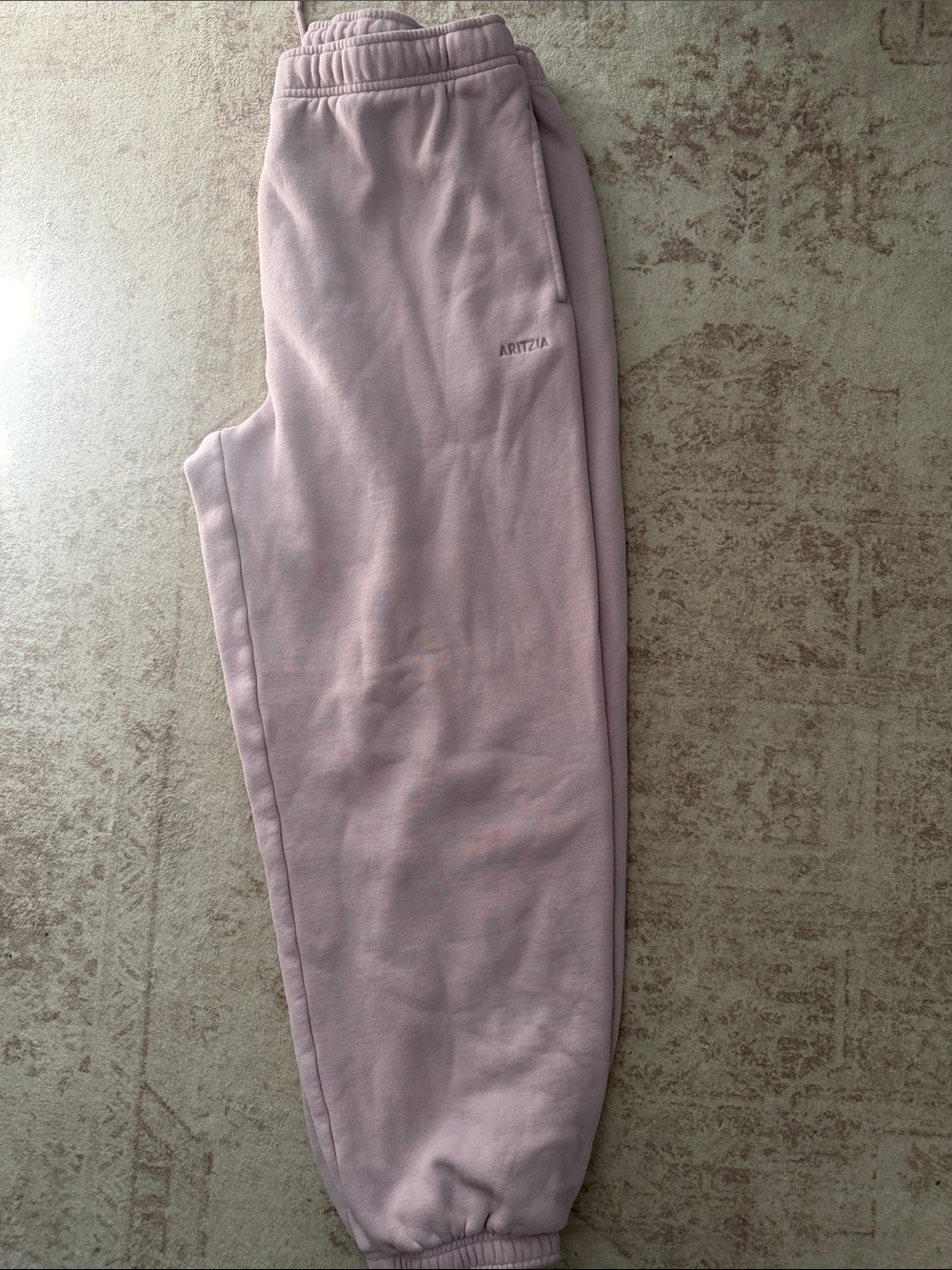 Aritzia Mega Fit Sweatfleece Joggers in Pink Size Large